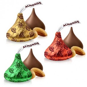 Hershey's Kisses Almonds Christmas Colours 2