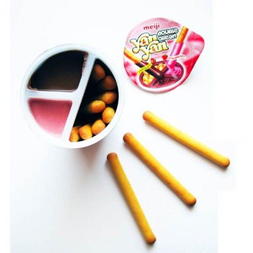 Meiji Chocolate Strawberry Double Cream Yan Yan 44 g